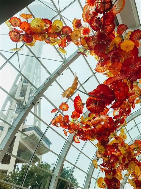 Chihuly Garden and Glass: How Long to Visit and the Symphony of Colors in a Dreamlike Universe